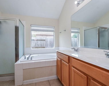 18006 Willow Cliff Lane - Photo Thumbnail 13