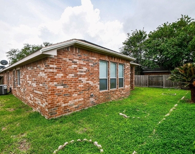 18006 Willow Cliff Lane - Photo Thumbnail 25