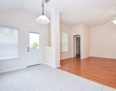 18006 Willow Cliff Lane - Photo Thumbnail 11