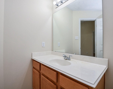 18006 Willow Cliff Lane - Photo Thumbnail 20