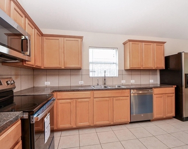 18006 Willow Cliff Lane - Photo Thumbnail 9