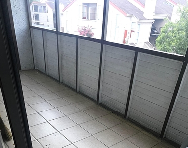 3025 Walnut Bend - Photo Thumbnail 9