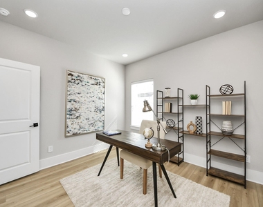 1102 Mansfield Street - Photo Thumbnail 6