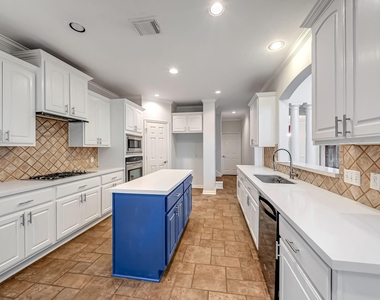 10311 Pitcataway Drive - Photo Thumbnail 6