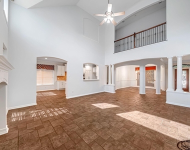 10311 Pitcataway Drive - Photo Thumbnail 10
