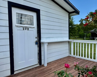173 11th Street - Photo Thumbnail 4
