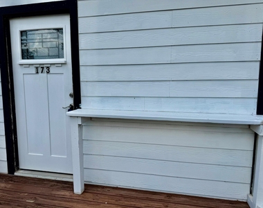 173 11th Street - Photo Thumbnail 5