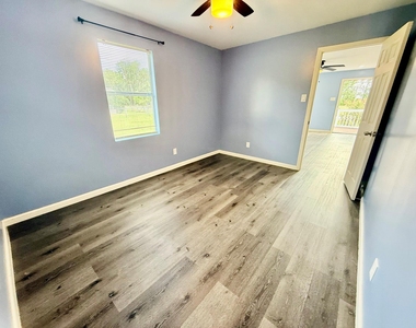 173 11th Street - Photo Thumbnail 11