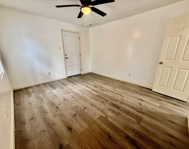 173 11th Street - Photo Thumbnail 14