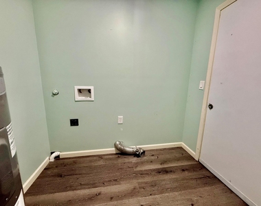 173 11th Street - Photo Thumbnail 16