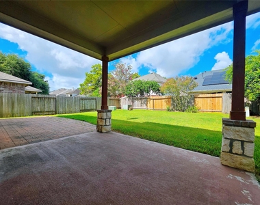 6038 Starbrook Creek Drive - Photo Thumbnail 24