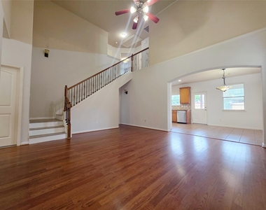 6038 Starbrook Creek Drive - Photo Thumbnail 5
