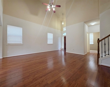 6038 Starbrook Creek Drive - Photo Thumbnail 6