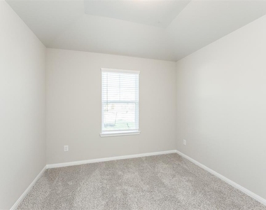 7214 Toluca Drive - Photo Thumbnail 19