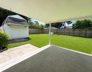 7603 Grape St - Photo Thumbnail 19