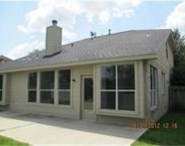 4911 Knights Branch Drive - Photo Thumbnail 18