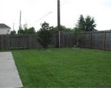 4911 Knights Branch Drive - Photo Thumbnail 17