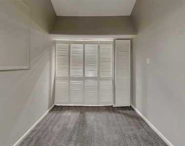 2318 Turtle Creek Drive - Photo Thumbnail 19
