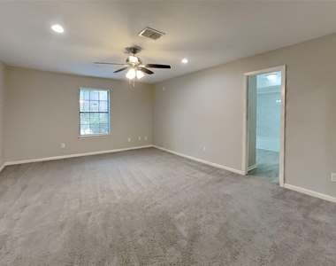 2318 Turtle Creek Drive - Photo Thumbnail 7