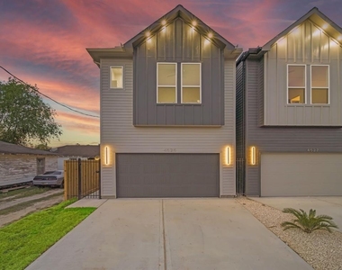 4525 Davenport Street - Photo Thumbnail 1