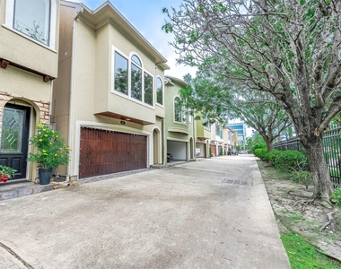 620 Westcott Street - Photo Thumbnail 2