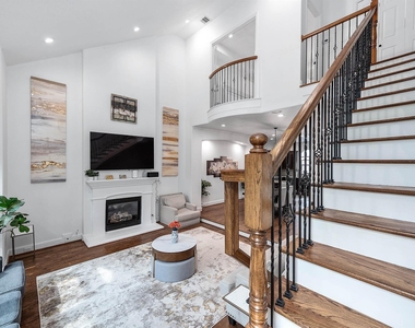620 Westcott Street - Photo Thumbnail 6