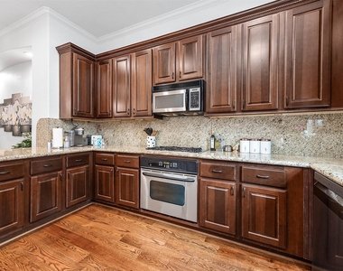 620 Westcott Street - Photo Thumbnail 12