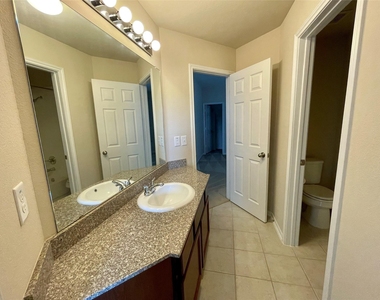 16611 Cactus Blossom Trail - Photo Thumbnail 25