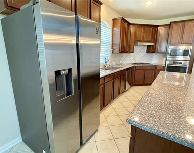 16611 Cactus Blossom Trail - Photo Thumbnail 3