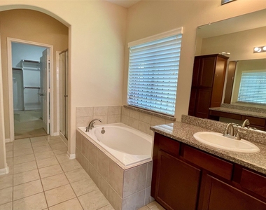 16611 Cactus Blossom Trail - Photo Thumbnail 14
