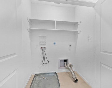 4027 Balboa Drive - Photo Thumbnail 12