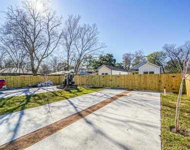 8409 Schneider Street - Photo Thumbnail 21