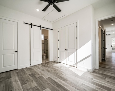 8409 Schneider Street - Photo Thumbnail 12