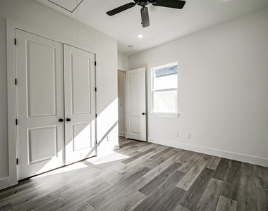 8409 Schneider Street - Photo Thumbnail 13