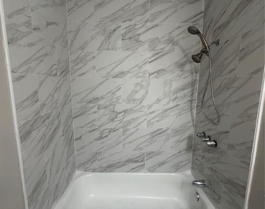 1314 Bernard Street - Photo Thumbnail 10