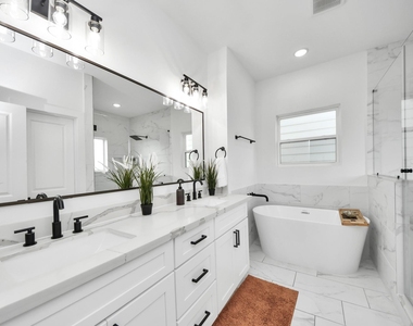 3004 Holman Street - Photo Thumbnail 20
