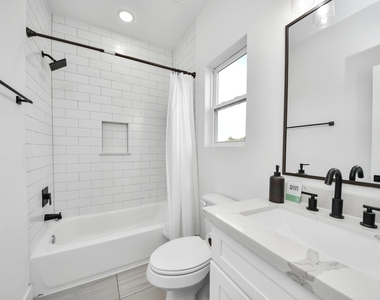 3004 Holman Street - Photo Thumbnail 17