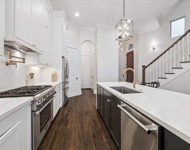 6114 Maxie Street - Photo Thumbnail 5
