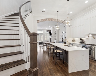 6114 Maxie Street - Photo Thumbnail 3