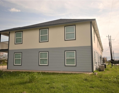 13115 Highway 6 - Photo Thumbnail 6