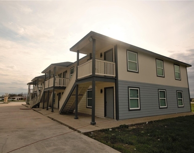 13115 Highway 6 - Photo Thumbnail 3