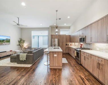 1004 California Street - Photo Thumbnail 7