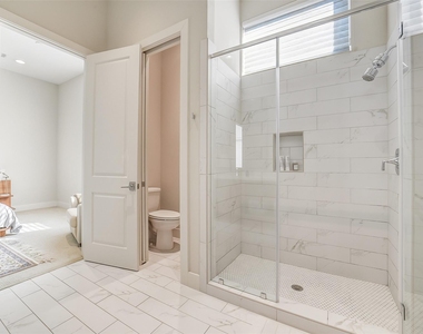 1004 California Street - Photo Thumbnail 23