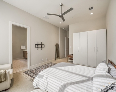1004 California Street - Photo Thumbnail 20