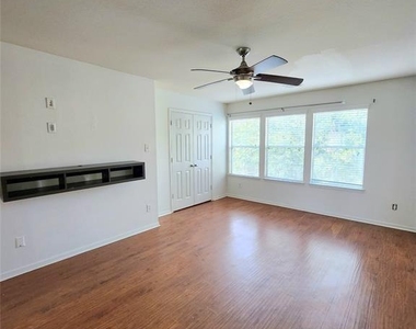 11738 Jelicoe Drive - Photo Thumbnail 14