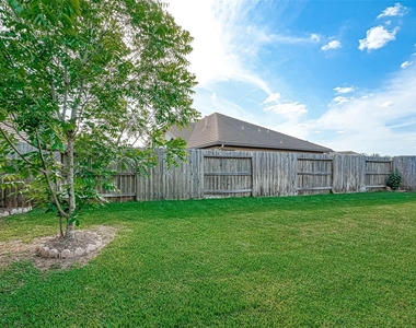 5014 Fairford Drive - Photo Thumbnail 32