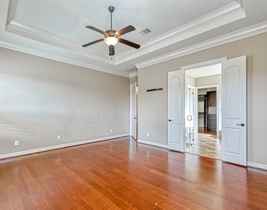 5014 Fairford Drive - Photo Thumbnail 20