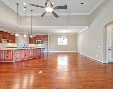 5014 Fairford Drive - Photo Thumbnail 11