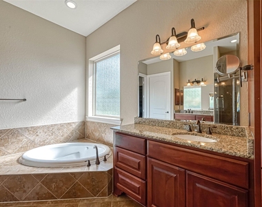 5014 Fairford Drive - Photo Thumbnail 23