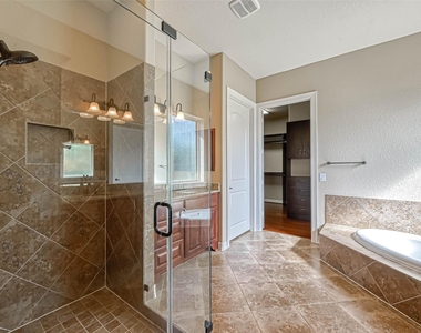 5014 Fairford Drive - Photo Thumbnail 22